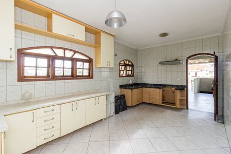 Casa para alugar com 120m², 2 quartos e 2 vagas Casa para alugar com 120m², 2 quartos e 2 vagasCozinha