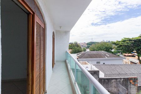 Casa para alugar com 120m², 2 quartos e 2 vagas Casa para alugar com 120m², 2 quartos e 2 vagasVaranda Quartos