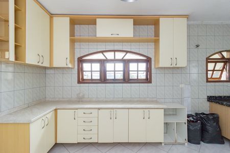 Casa para alugar com 120m², 2 quartos e 2 vagas Casa para alugar com 120m², 2 quartos e 2 vagasCozinha
