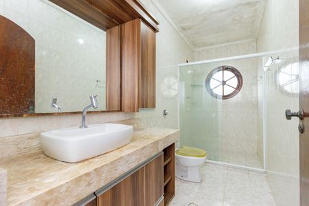 Casa para alugar com 120m², 2 quartos e 2 vagas Casa para alugar com 120m², 2 quartos e 2 vagasBanheiro