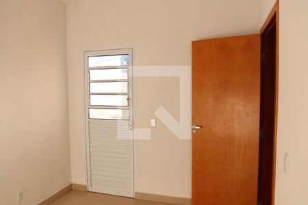 Casa para alugar com 75m², 2 quartos e sem vaga Casa para alugar com 75m², 2 quartos e sem vagaQuarto