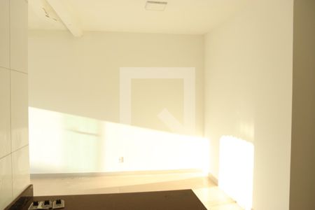 Casa para alugar com 75m², 2 quartos e sem vaga Casa para alugar com 75m², 2 quartos e sem vagaSala