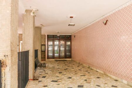 Apartamento para alugar com 65m², 2 quartos e sem vagaEntrada
