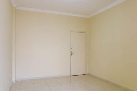 Apartamento para alugar com 65m², 2 quartos e sem vagaSala