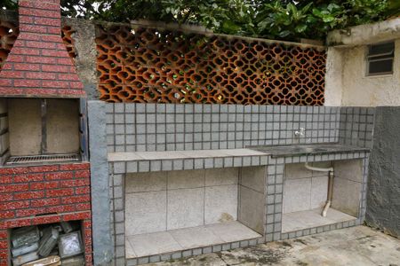 Apartamento para alugar com 65m², 2 quartos e sem vagaÁrea comum - Churrasqueira