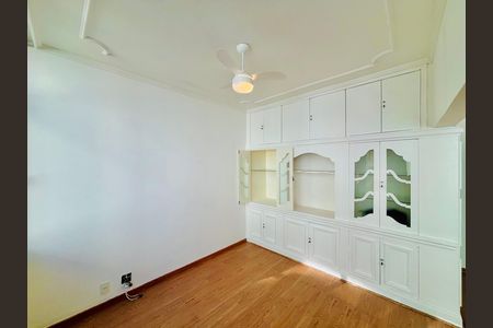 Sala de apartamento para alugar com 2 quartos, 90m² em Copacabana, Rio de Janeiro