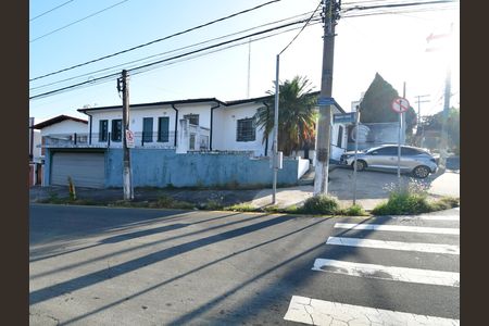 Casa para alugar com 212m², 3 quartos e 4 vagasFachada