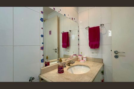 Apartamento para alugar com 224m², 3 quartos e 4 vagas Apartamento para alugar com 224m², 3 quartos e 4 vagasBanheiro da Suíte 2