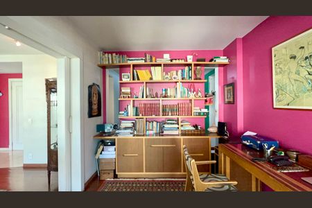 Apartamento para alugar com 224m², 3 quartos e 4 vagas Apartamento para alugar com 224m², 3 quartos e 4 vagasEscritório