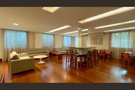 Apartamento para alugar com 224m², 3 quartos e 4 vagas Apartamento para alugar com 224m², 3 quartos e 4 vagasSalão de Festas