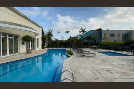 Apartamento para alugar com 224m², 3 quartos e 4 vagas Apartamento para alugar com 224m², 3 quartos e 4 vagasPiscina