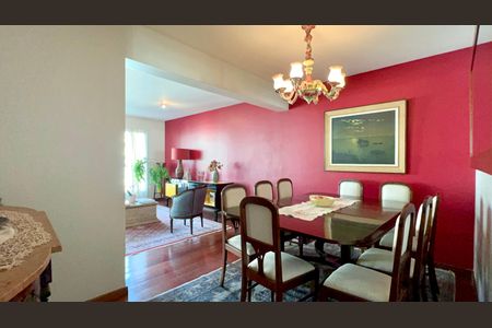 Apartamento para alugar com 224m², 3 quartos e 4 vagas Apartamento para alugar com 224m², 3 quartos e 4 vagasSala