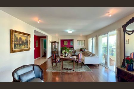 Apartamento para alugar com 224m², 3 quartos e 4 vagas Apartamento para alugar com 224m², 3 quartos e 4 vagasSala