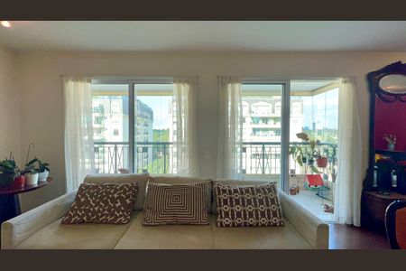 Apartamento para alugar com 224m², 3 quartos e 4 vagas Apartamento para alugar com 224m², 3 quartos e 4 vagasVaranda