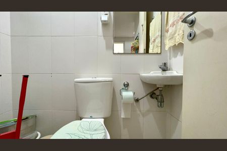 Apartamento para alugar com 224m², 3 quartos e 4 vagas Apartamento para alugar com 224m², 3 quartos e 4 vagasBanheiro de serviço