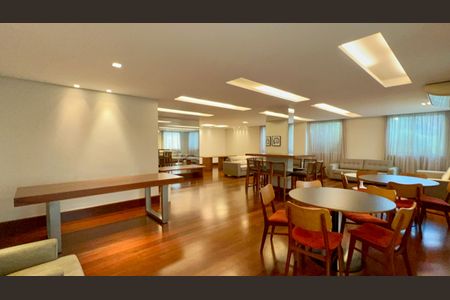 Apartamento para alugar com 224m², 3 quartos e 4 vagas Apartamento para alugar com 224m², 3 quartos e 4 vagasSalão de Festas