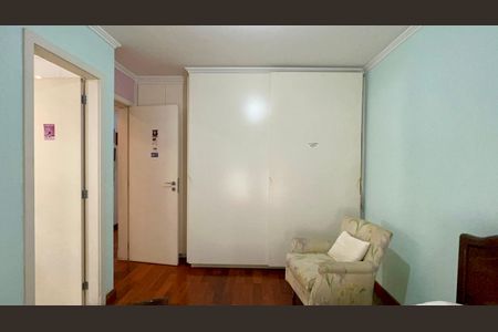 Apartamento para alugar com 224m², 3 quartos e 4 vagas Apartamento para alugar com 224m², 3 quartos e 4 vagasSuíte 2
