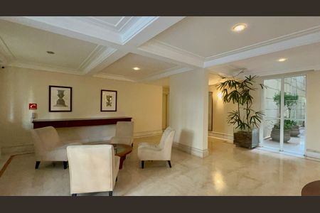 Apartamento para alugar com 224m², 3 quartos e 4 vagas Apartamento para alugar com 224m², 3 quartos e 4 vagasHall de entrada
