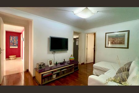 Apartamento para alugar com 224m², 3 quartos e 4 vagas Apartamento para alugar com 224m², 3 quartos e 4 vagasSala de TV