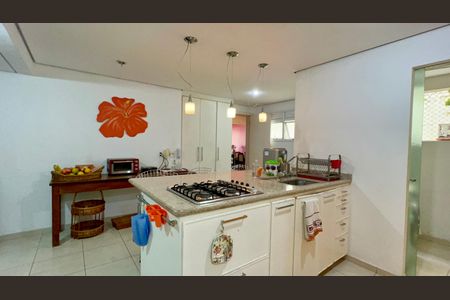 Apartamento para alugar com 224m², 3 quartos e 4 vagas Apartamento para alugar com 224m², 3 quartos e 4 vagasCozinha