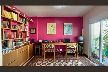 Apartamento para alugar com 224m², 3 quartos e 4 vagas Apartamento para alugar com 224m², 3 quartos e 4 vagasEscritório