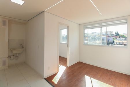 Sala  de apartamento para alugar com 2 quartos, 34m² em Vila Esperança, São Paulo