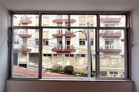 Vista da Rua de apartamento para alugar com 1 quarto, 50m² em Centro, Juiz de Fora