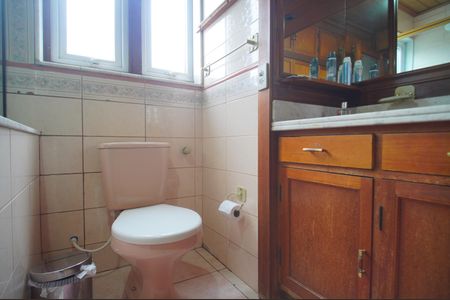 Casa à venda com 250m², 3 quartos e 3 vagasBanheiro da Suíte 2