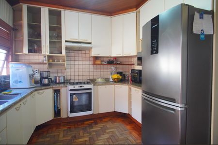 Casa à venda com 250m², 3 quartos e 3 vagasCozinha