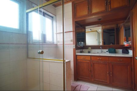 Casa à venda com 250m², 3 quartos e 3 vagasBanheiro da Suíte 2