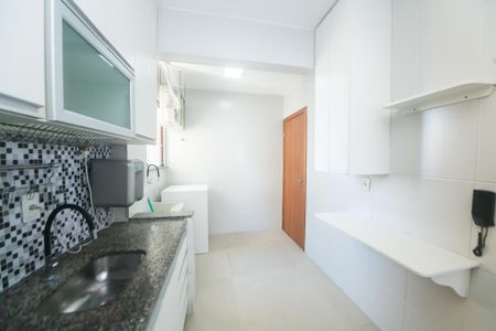 Cozinha de apartamento para alugar com 3 quartos, 90m² em Buritis, Belo Horizonte