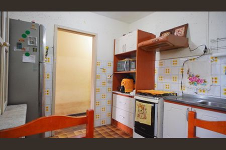 Casa à venda com 276m², 3 quartos e 2 vagasCozinha 