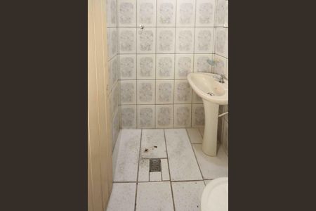 Casa para alugar com 50m², 1 quarto e 1 vaga Casa para alugar com 50m², 1 quarto e 1 vagaBanheiro social