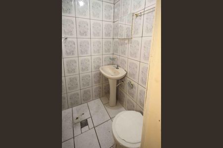 Casa para alugar com 50m², 1 quarto e 1 vaga Casa para alugar com 50m², 1 quarto e 1 vagaBanheiro social