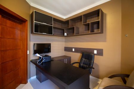 Casa de condomínio para alugar com 385m², 3 quartos e 4 vagas Casa de condomínio para alugar com 385m², 3 quartos e 4 vagasEscritório