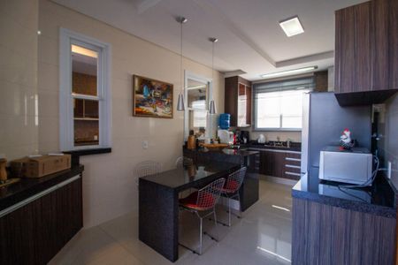 Casa de condomínio para alugar com 385m², 3 quartos e 4 vagas Casa de condomínio para alugar com 385m², 3 quartos e 4 vagasCozinha