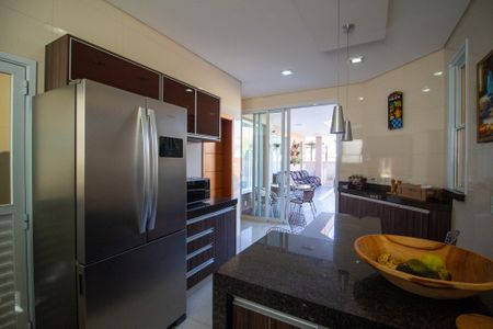 Casa de condomínio para alugar com 385m², 3 quartos e 4 vagas Casa de condomínio para alugar com 385m², 3 quartos e 4 vagasCozinha