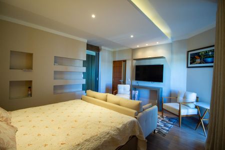 Casa de condomínio para alugar com 385m², 3 quartos e 4 vagas Casa de condomínio para alugar com 385m², 3 quartos e 4 vagasSuíte