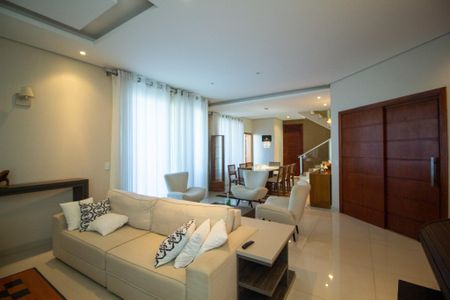 Sala de casa de condomínio para alugar com 3 quartos, 385m² em Parque Esplanada, Votorantim