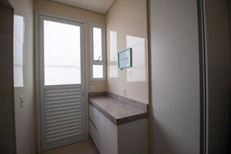 Casa de condomínio para alugar com 385m², 3 quartos e 4 vagas Casa de condomínio para alugar com 385m², 3 quartos e 4 vagasÁrea de Serviço