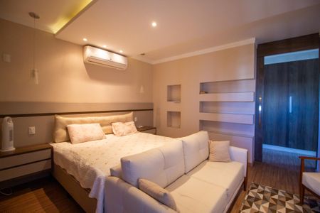 Casa de condomínio para alugar com 385m², 3 quartos e 4 vagas Casa de condomínio para alugar com 385m², 3 quartos e 4 vagasSuíte