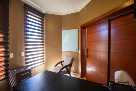 Casa de condomínio para alugar com 385m², 3 quartos e 4 vagas Casa de condomínio para alugar com 385m², 3 quartos e 4 vagasEscritório