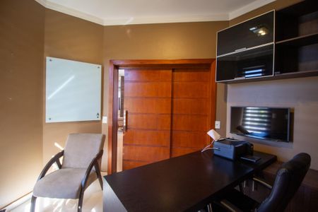 Casa de condomínio para alugar com 385m², 3 quartos e 4 vagas Casa de condomínio para alugar com 385m², 3 quartos e 4 vagasEscritório