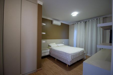 Casa de condomínio para alugar com 385m², 3 quartos e 4 vagas Casa de condomínio para alugar com 385m², 3 quartos e 4 vagasSuíte 2