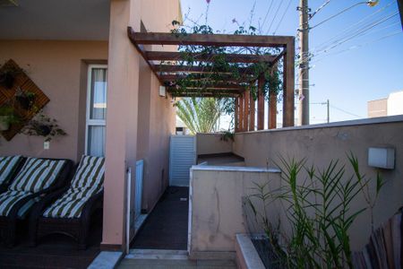 Casa de condomínio para alugar com 385m², 3 quartos e 4 vagas Casa de condomínio para alugar com 385m², 3 quartos e 4 vagasÁrea externa