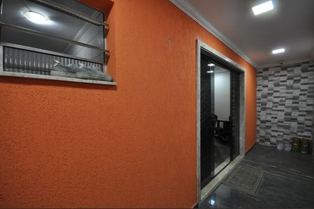Casa para alugar com 250m², 2 quartos e 2 vagasHall de entrada