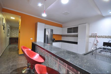 Casa para alugar com 250m², 2 quartos e 2 vagasCozinha