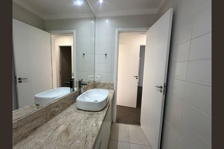 Apartamento para alugar com 132m², 3 quartos e 2 vagasBanheiro Social