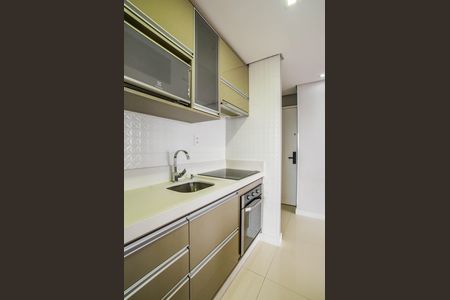 Apartamento para alugar com 48m², 2 quartos e 1 vaga Apartamento para alugar com 48m², 2 quartos e 1 vagaCozinha e Área de Serviço