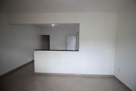 Casa para alugar com 95m², 2 quartos e 2 vagas